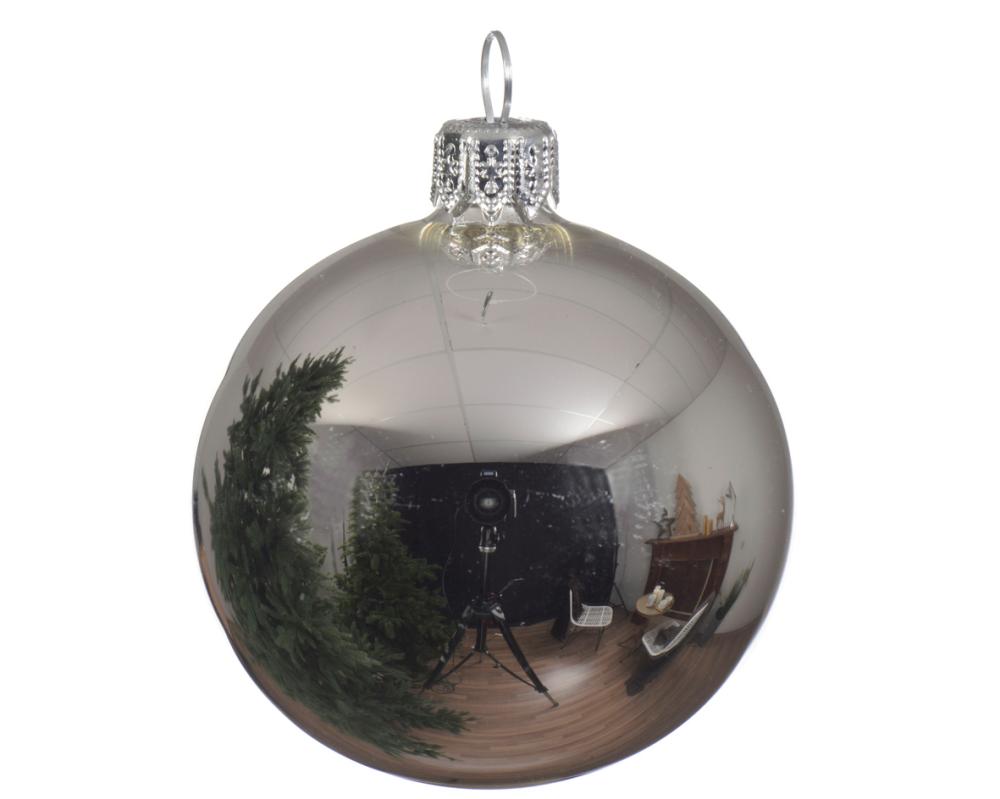 Bauble glass shiny