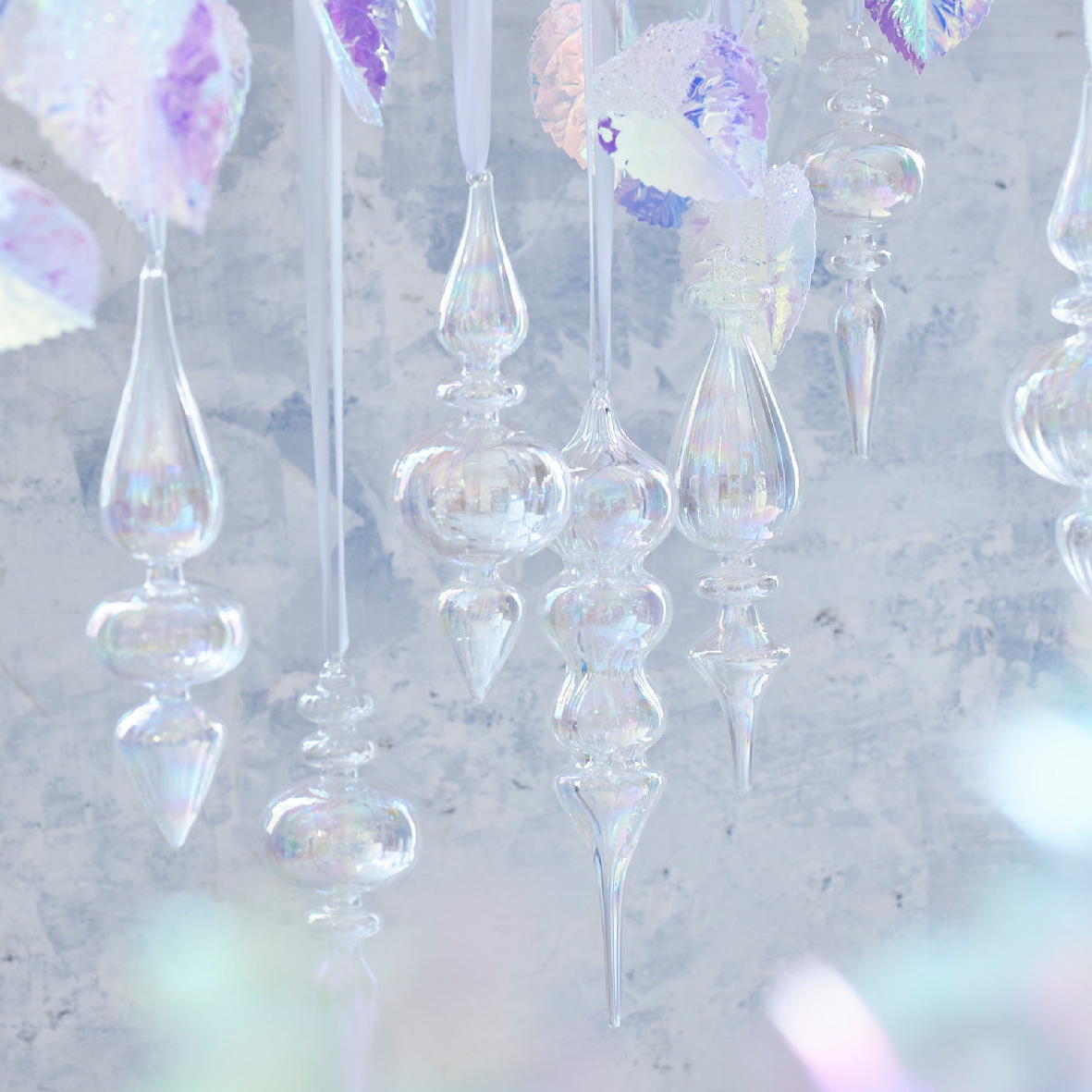 Ornament glass transparent iris finish 3ass