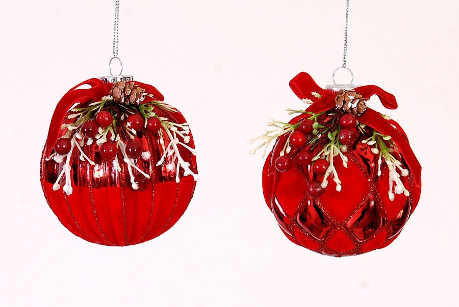 12/96-2Asst 8cm Glass red balls w/bow & mistletoe